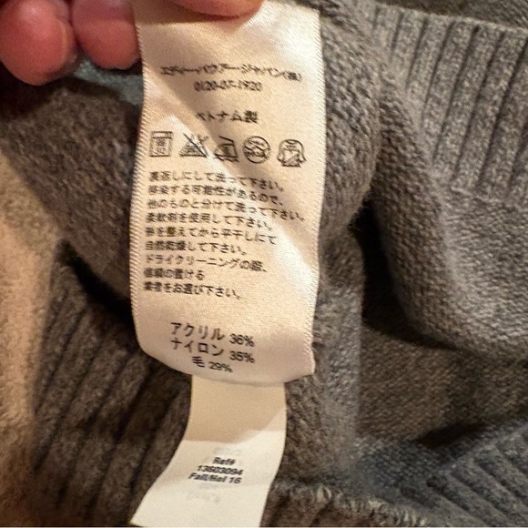 Eddie Bauer Wool blend Sweater Snowflake Grey Red size Medium - Picture 10 of 11